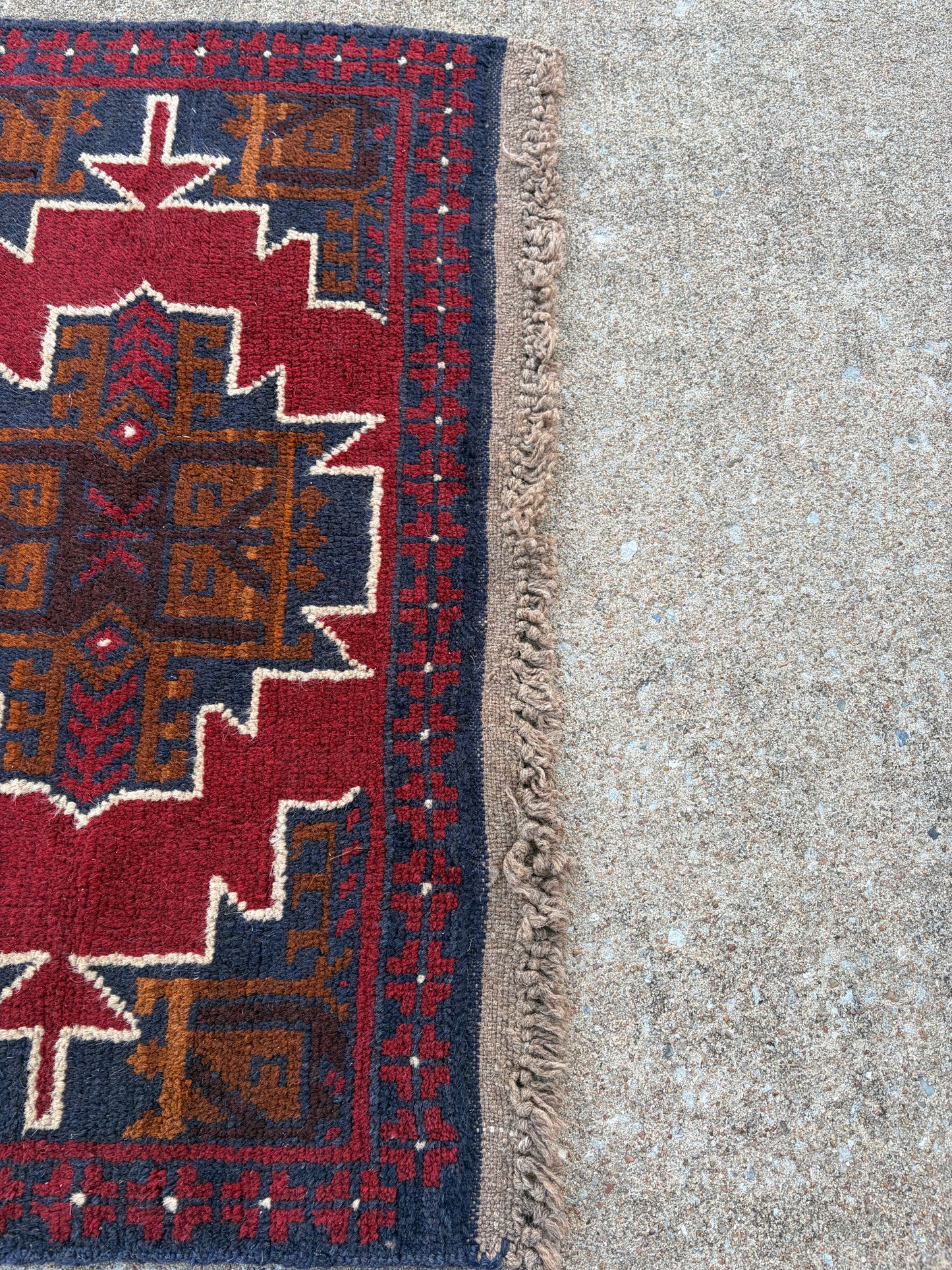 000 Vintage Persian Rug- 4'6 x 2'9