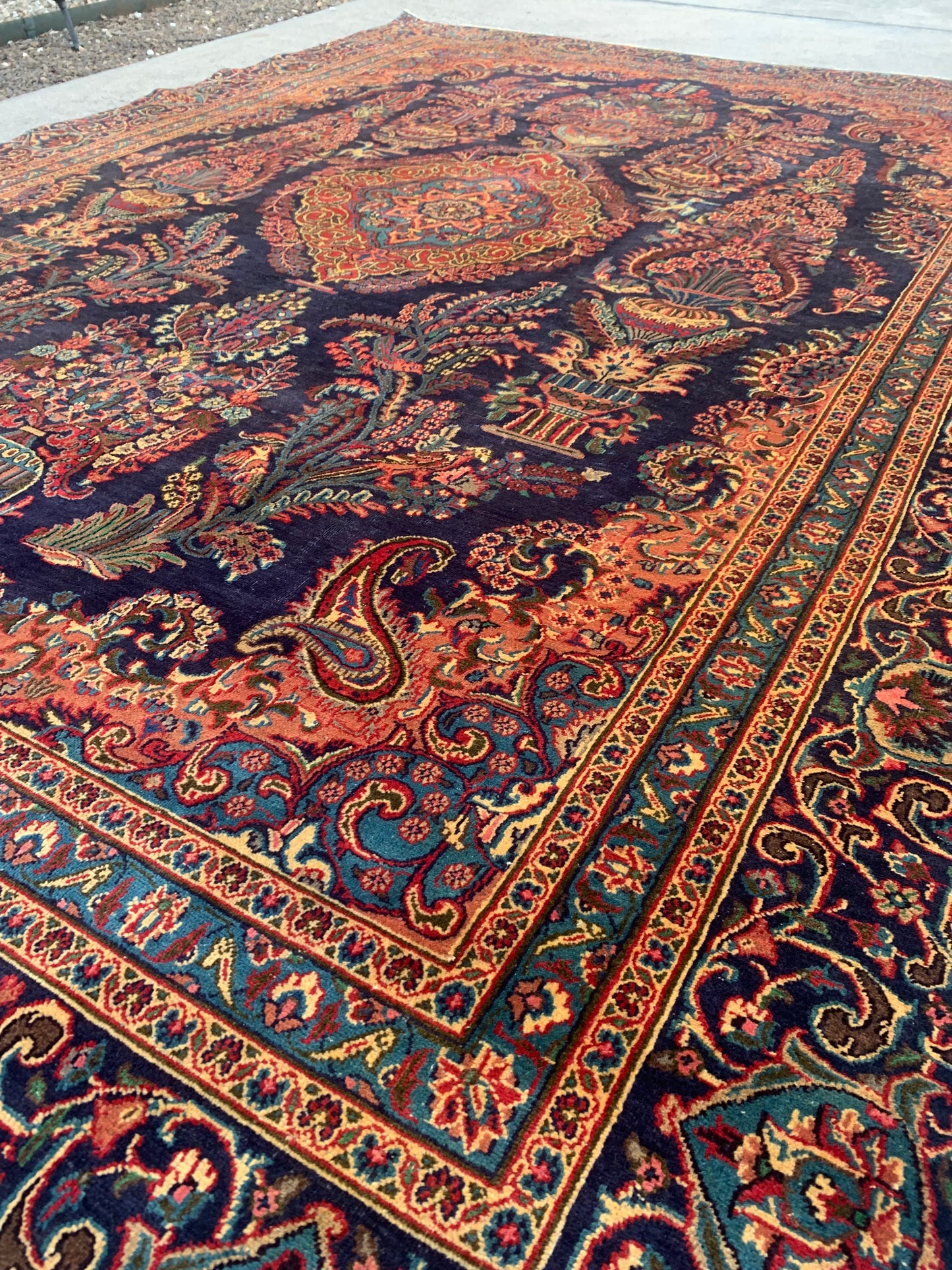8’6x11’9 Royal Design Rug