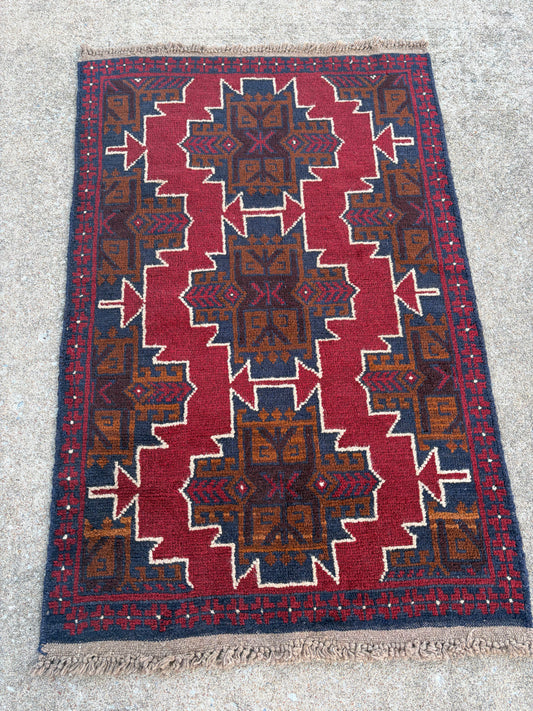 000 Vintage Persian Rug- 4'6 x 2'9