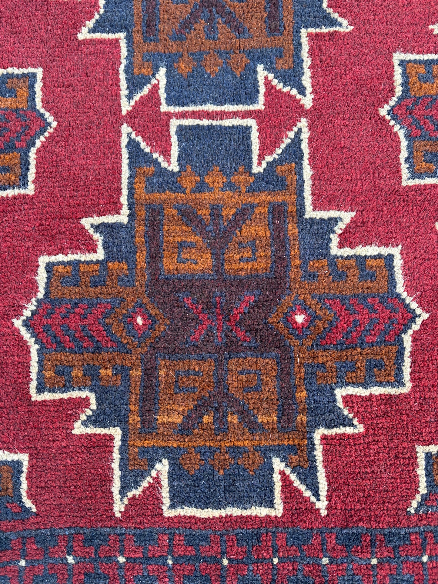 000 Vintage Persian Rug- 4'6 x 2'9