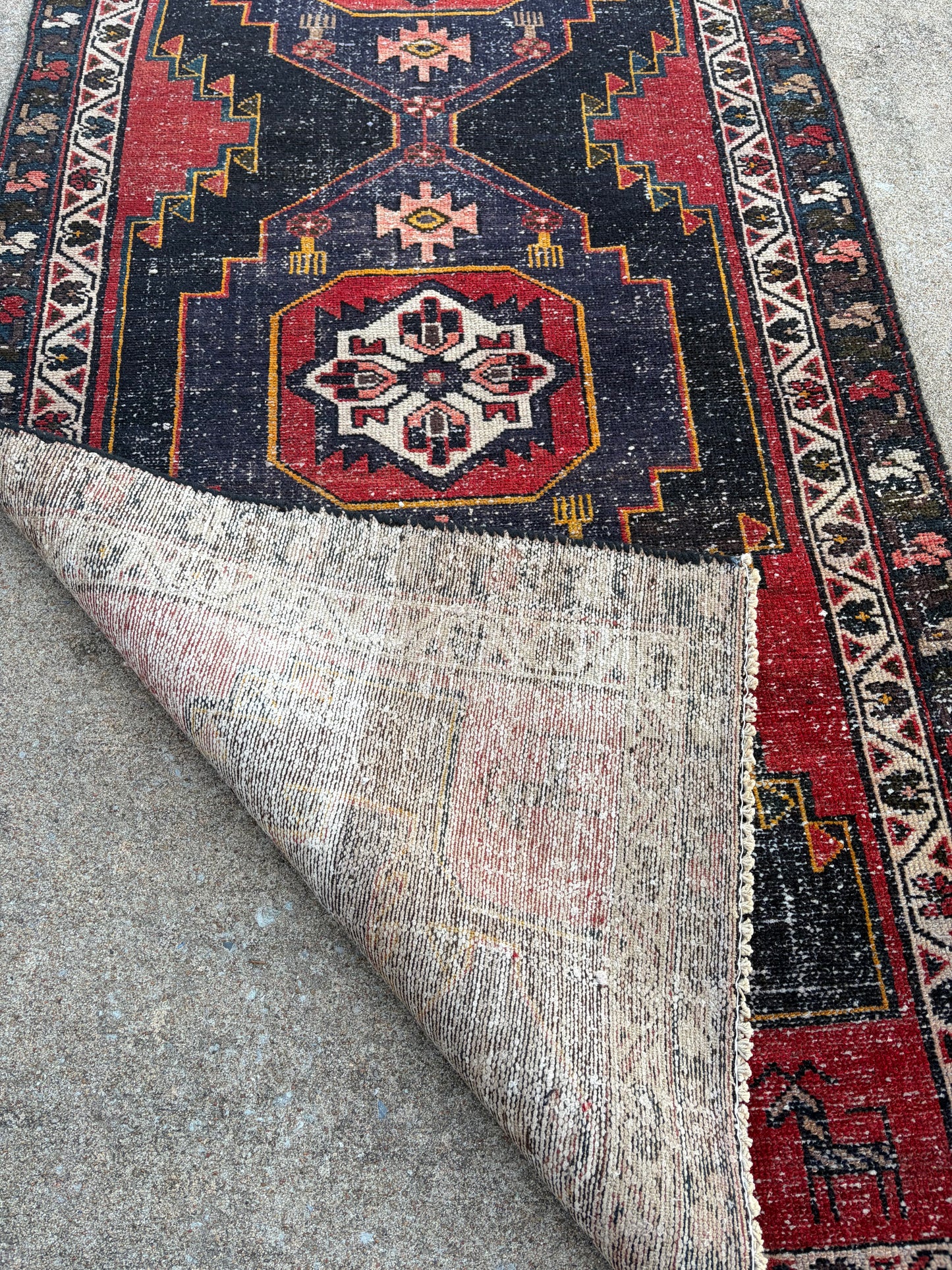 000 Vintage Persian Runner- 9'11 x 3'2