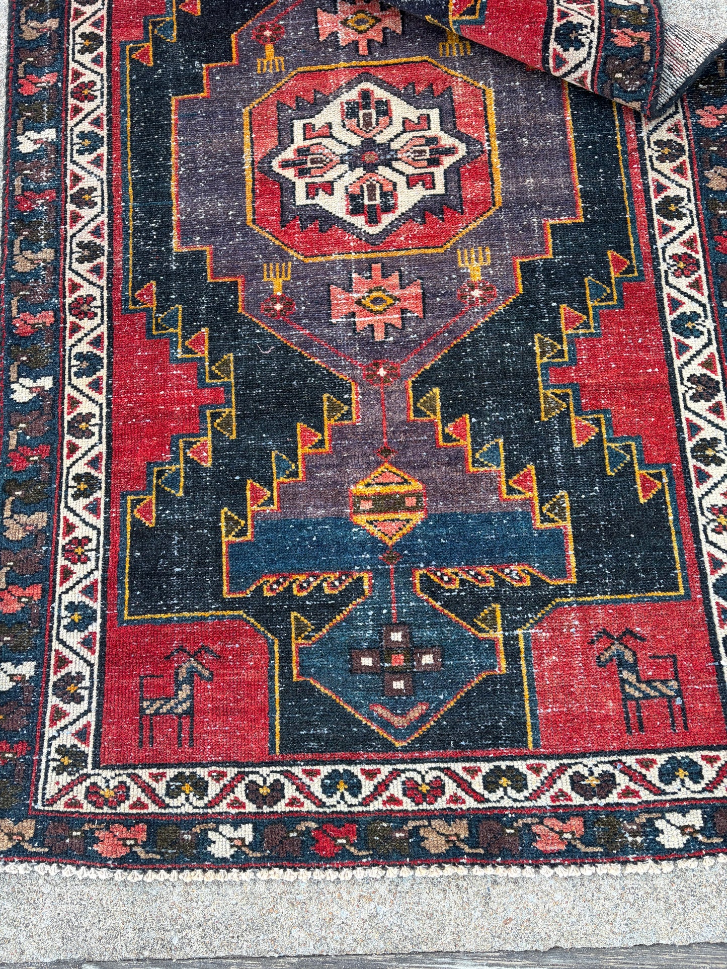 000 Vintage Persian Runner- 9'11 x 3'2