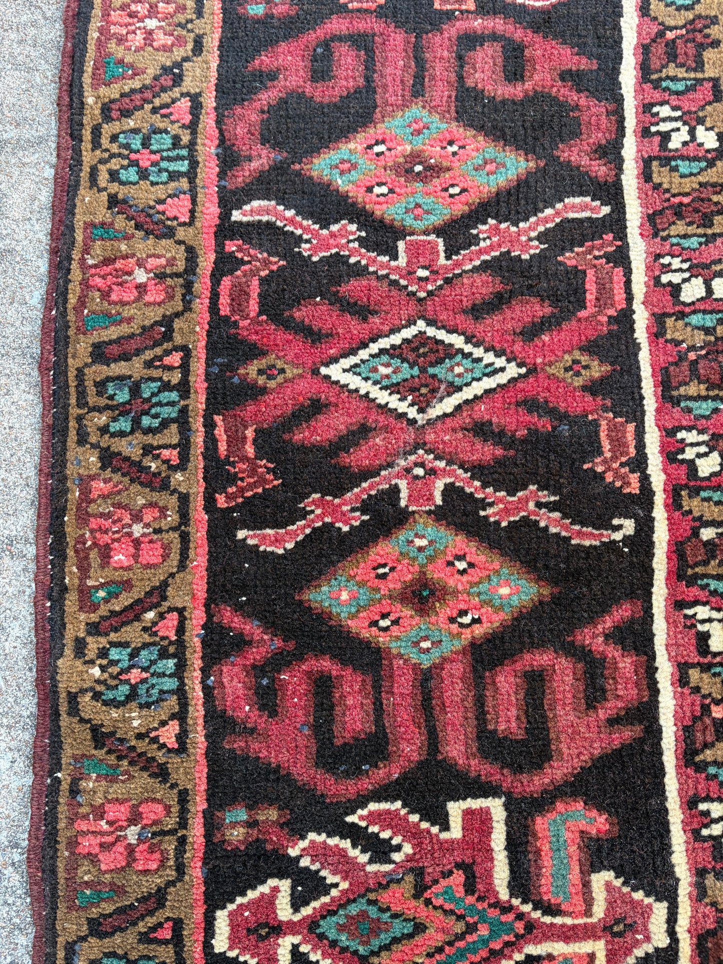001 Vintage Persian Heriz Rug- 11’4 x 7’11