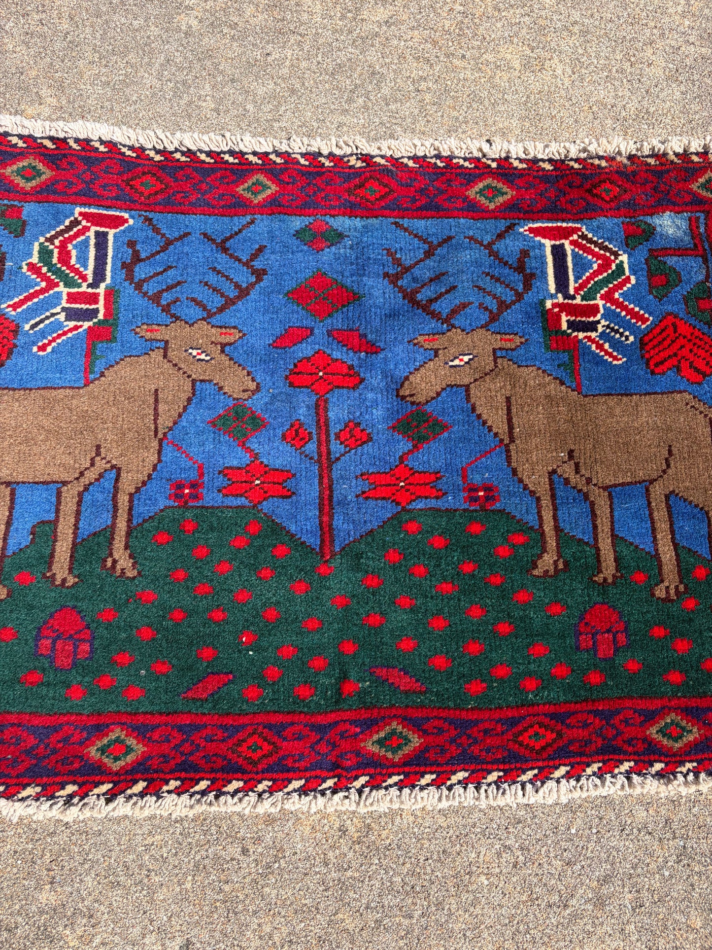 000 Vintage Pictorial of Life Rug- 2'1 x 3'1