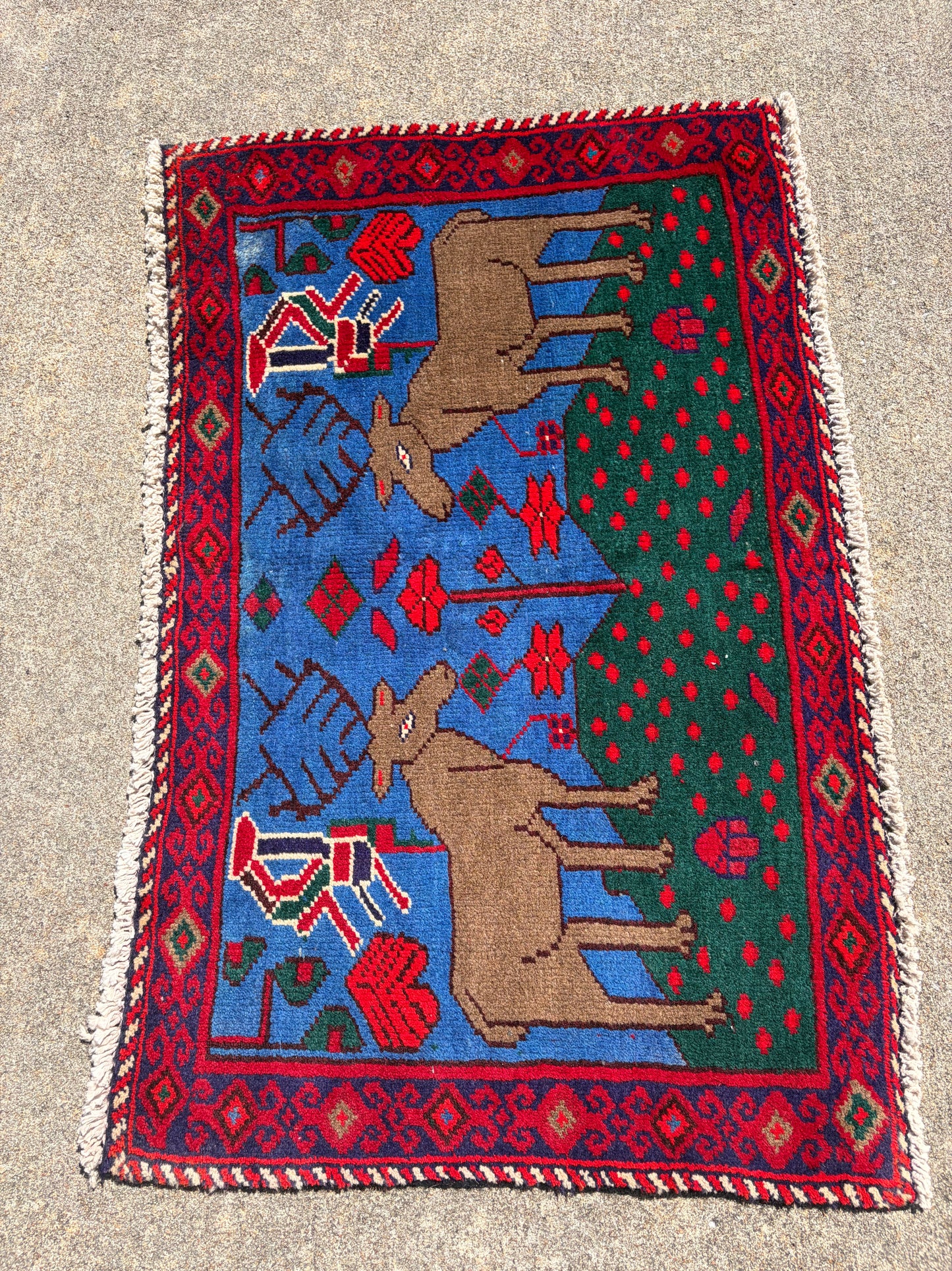 000 Vintage Pictorial of Life Rug- 2'1 x 3'1