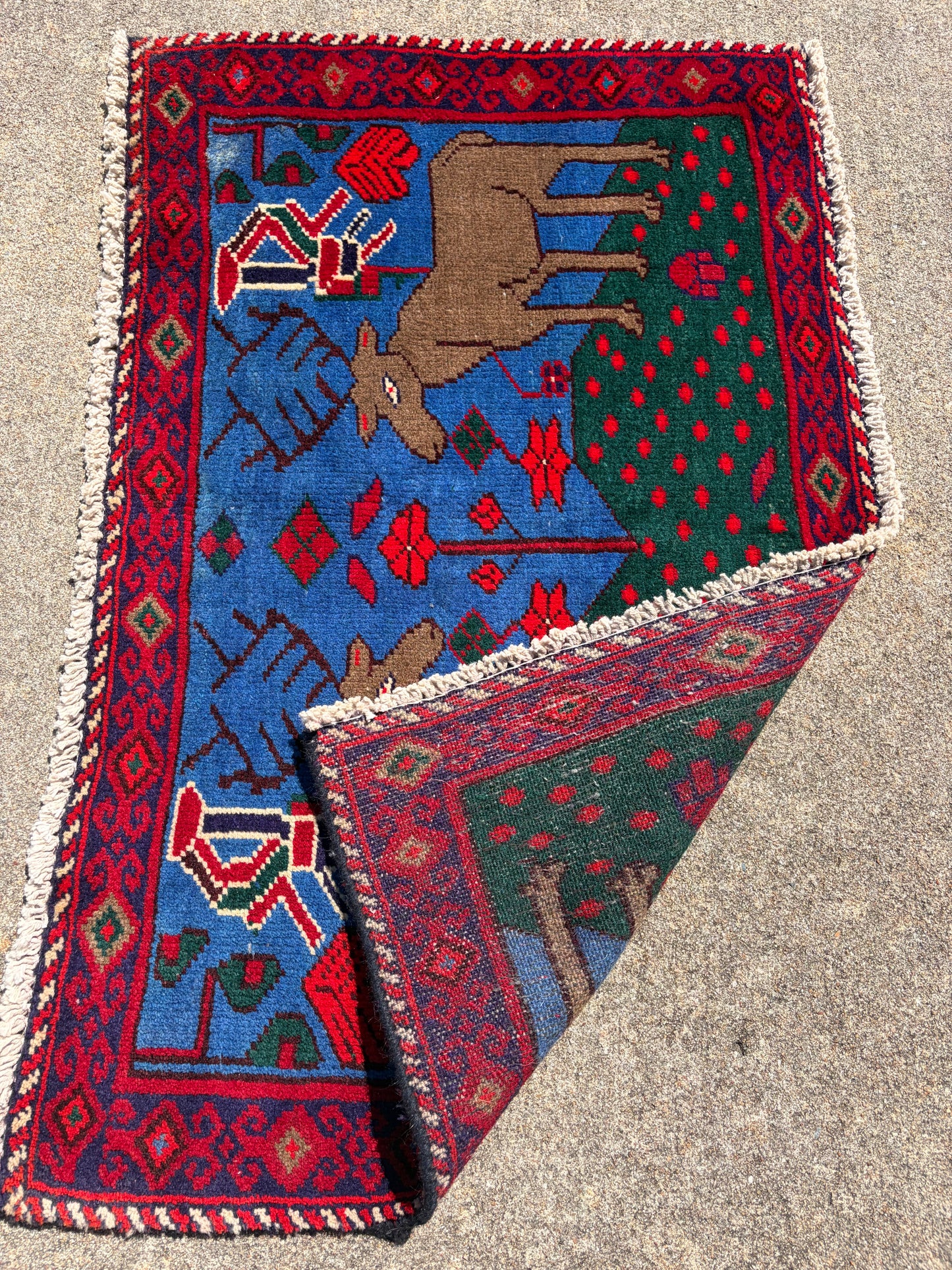 000 Vintage Pictorial of Life Rug- 2'1 x 3'1