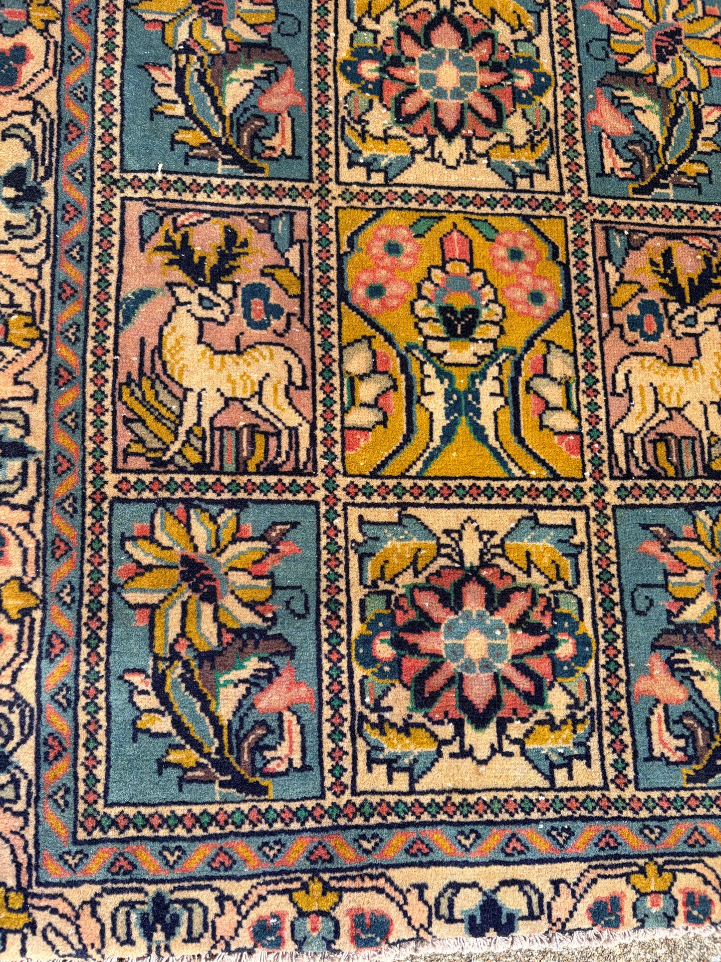 000 Vintage Pictorial of Life Rug- 2'11 x2'