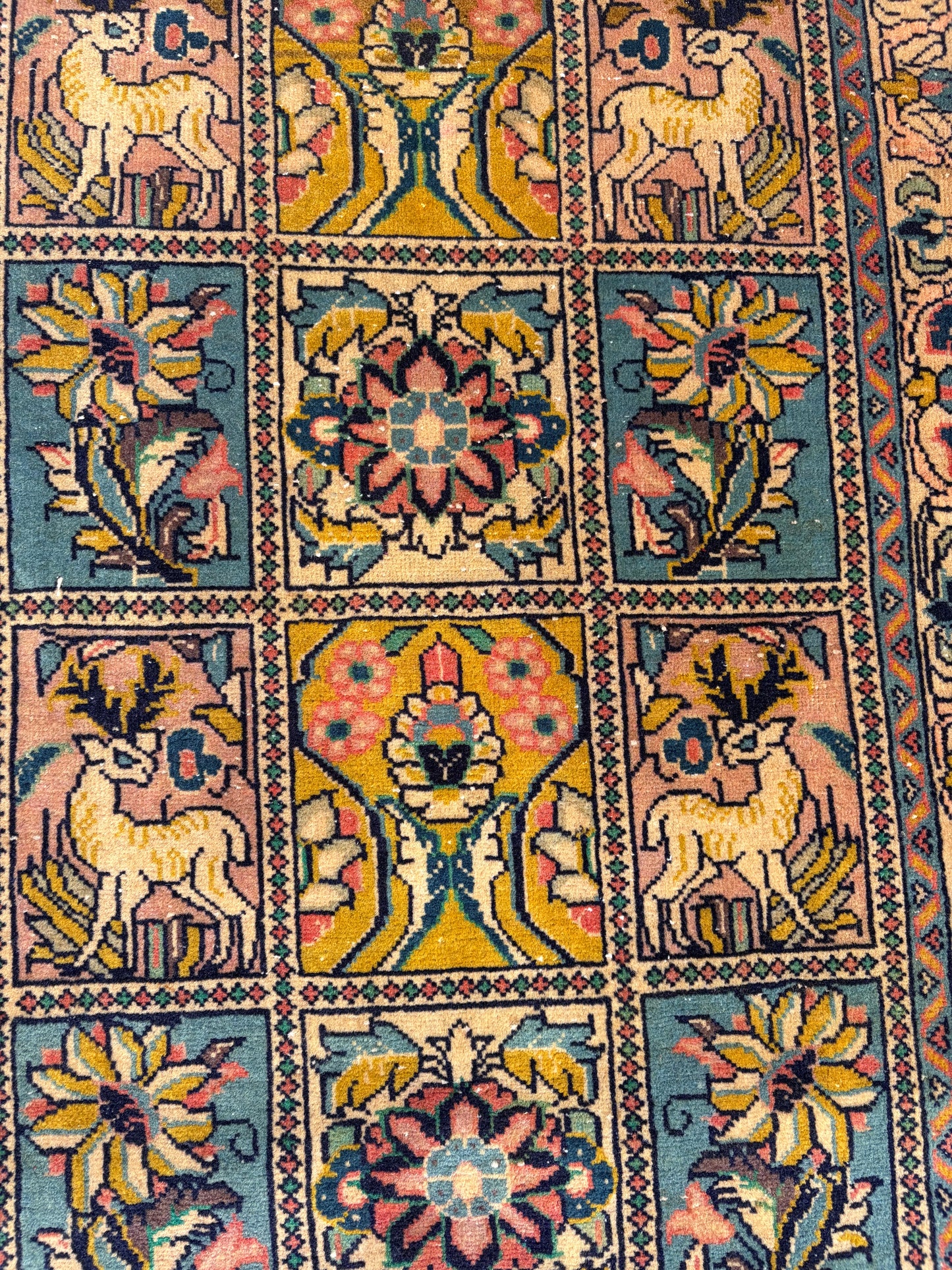 000 Vintage Pictorial of Life Rug- 2'11 x2'