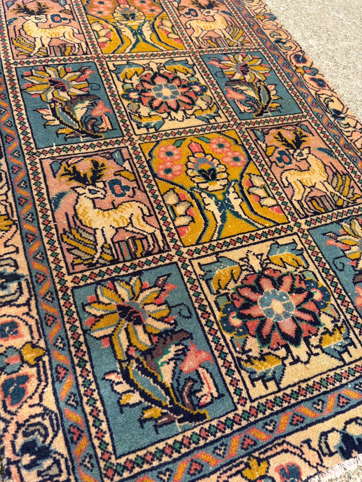 000 Vintage Pictorial of Life Rug- 2'11 x2'