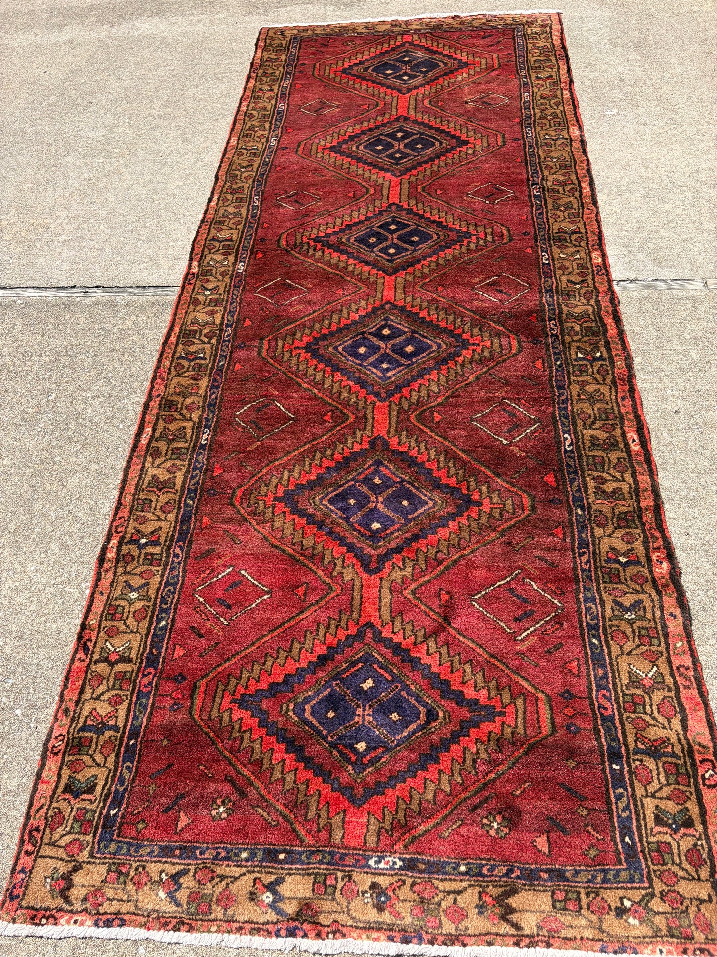 Vintage Village Runner- 9'4 x 3'6