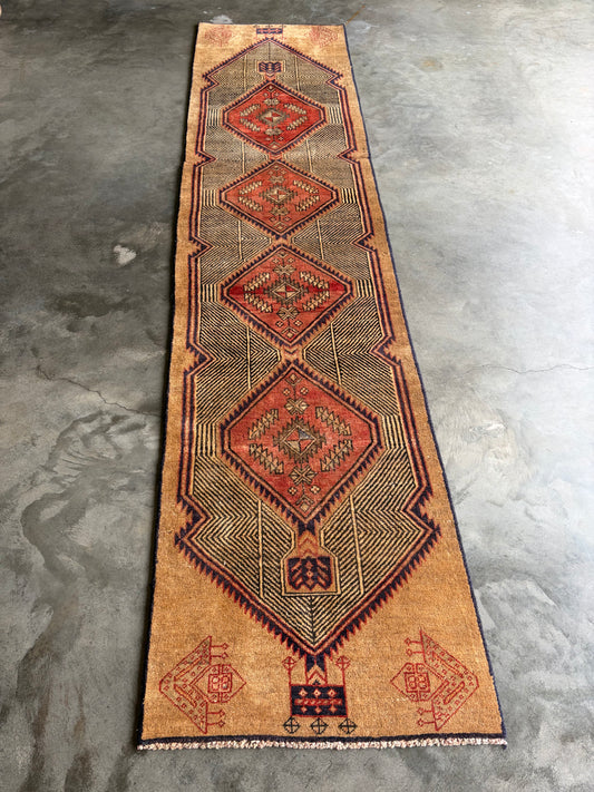 003 Vintage Village Runner- 9'4 x 2'2